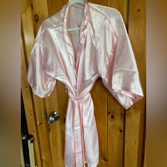 Pink Silky Bridesmaid Robe (Medium) - Picture 4 of 6